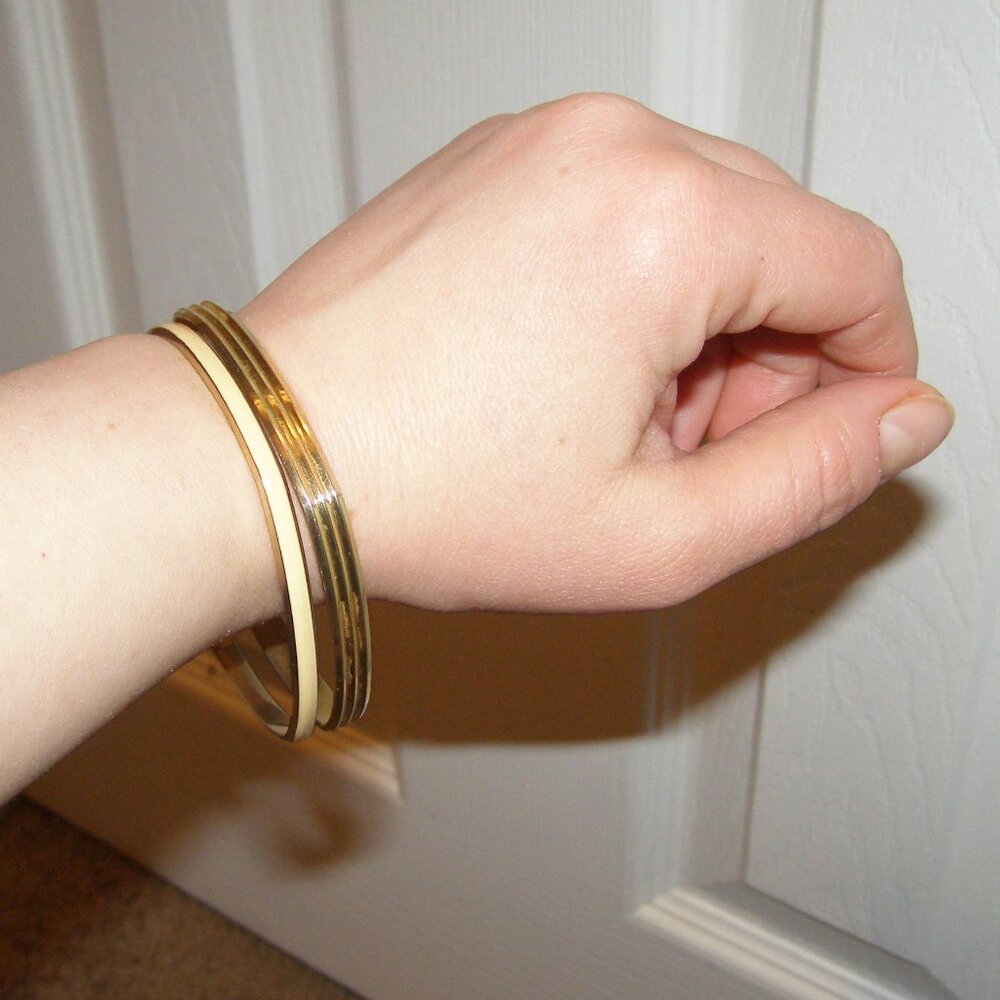 2pc Goldtone Bangle Bracelet Stack Small-Medium W… - image 3